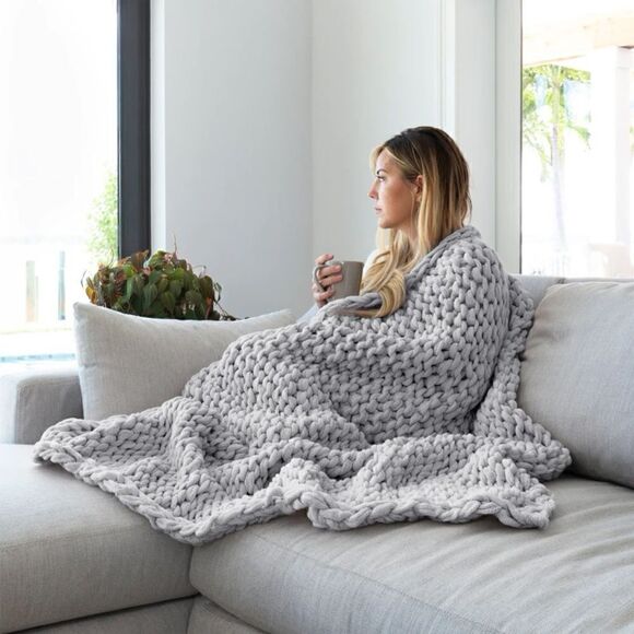 Light Gray Chunky Knitted Woven Throw Blanket Farmhouse Country Cozy Christmas - Picture 2 of 4